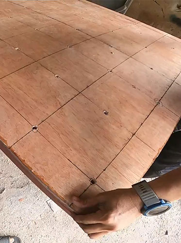 kerja-kerja awal bina lubang handhold